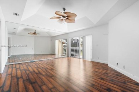 House in Parkland, Florida 4 bedrooms, 239.59 sq.m. № 1832378 - photo 25