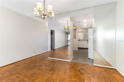 Condominio en venta en Belleair Bluffs, Florida, 1 dormitorio, 71.07 m2 № 1819501 - foto 17