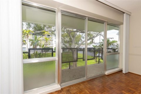 Condominio en venta en Belleair Bluffs, Florida, 1 dormitorio, 71.07 m2 № 1819501 - foto 10