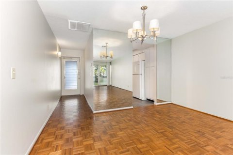 Condominio en venta en Belleair Bluffs, Florida, 1 dormitorio, 71.07 m2 № 1819501 - foto 16