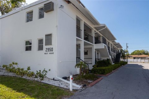 Condominio en venta en Belleair Bluffs, Florida, 1 dormitorio, 71.07 m2 № 1819501 - foto 3
