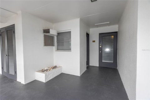 Condominio en venta en Belleair Bluffs, Florida, 1 dormitorio, 71.07 m2 № 1819501 - foto 5