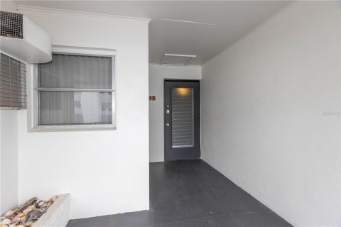 Condominio en venta en Belleair Bluffs, Florida, 1 dormitorio, 71.07 m2 № 1819501 - foto 6