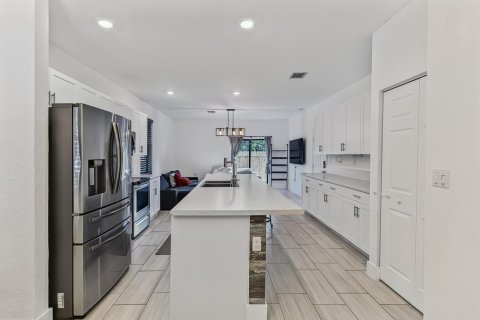 Touwnhouse à vendre à Fort Lauderdale, Floride: 4 chambres, 173.82 m2 № 2424518 - photo 5