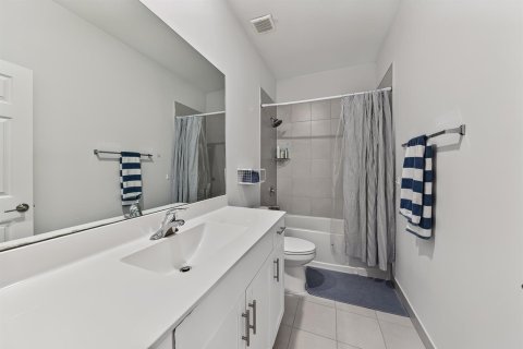 Touwnhouse à vendre à Fort Lauderdale, Floride: 4 chambres, 173.82 m2 № 2424518 - photo 13