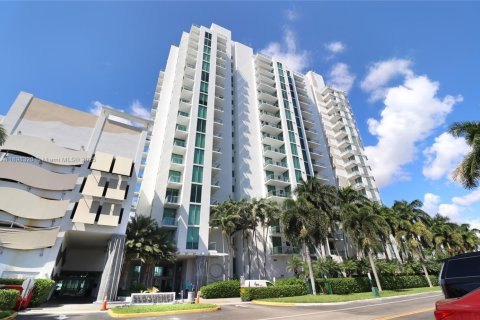 Купить кондоминиум в Норт-Бей-Виллидж, Флорида 2 спальни, 103.4м2, № 1949890 - фото 25