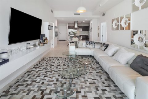 Купить кондоминиум в Норт-Бей-Виллидж, Флорида 2 спальни, 103.4м2, № 1949890 - фото 5