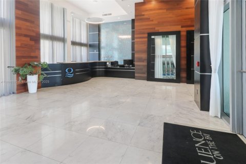 Купить кондоминиум в Норт-Бей-Виллидж, Флорида 2 спальни, 103.4м2, № 1949890 - фото 30