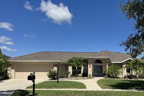House in Punta Gorda, Florida 3 bedrooms, 228.45 sq.m. № 1820522 - photo 1
