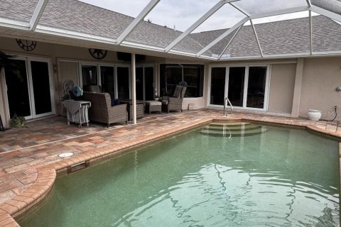 House in Punta Gorda, Florida 3 bedrooms, 228.45 sq.m. № 1820522 - photo 16