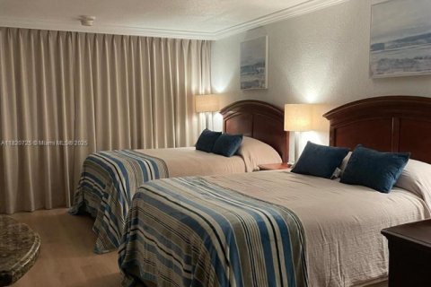 Hôtel, hôtellerie à vendre à Sunny Isles Beach, Floride: 33.44 m2 № 1779233 - photo 11