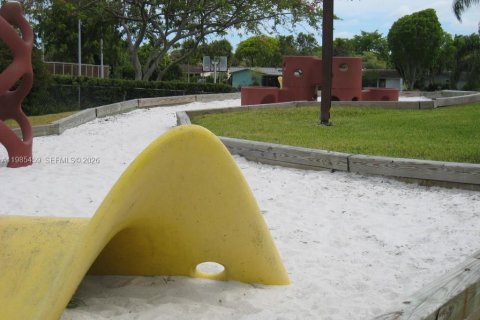 Copropriété à louer à Miami, Floride: 1 chambre, 66.15 m2 № 2047015 - photo 19