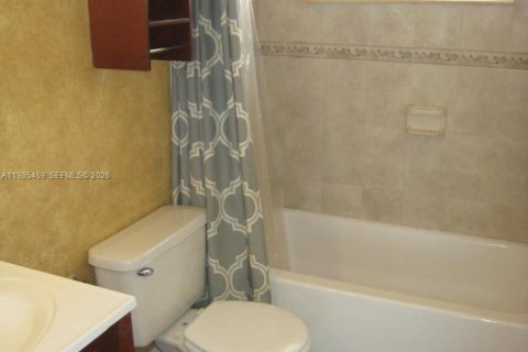 Copropriété à louer à Miami, Floride: 1 chambre, 66.15 m2 № 2047015 - photo 8