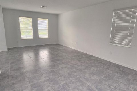 House in Kissimmee, Florida 4 bedrooms, 189.89 sq.m. № 2342353 - photo 2