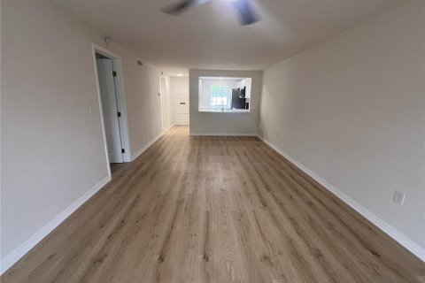 Купить кондоминиум в Нью-Порт-Ричи, Флорида 6 комнат, 82.5м2, № 2142772 - фото 12