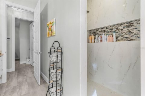 Casa en venta en Port Charlotte, Florida, 4 dormitorios, 192.31 m2 № 1905574 - foto 13