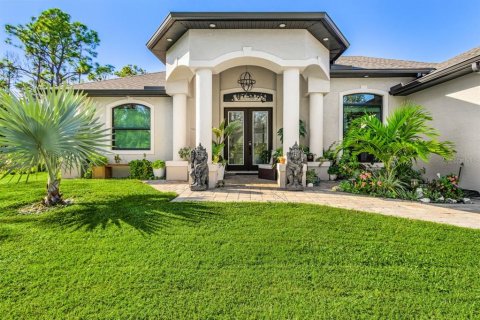 Casa en venta en Port Charlotte, Florida, 4 dormitorios, 192.31 m2 № 1905574 - foto 2