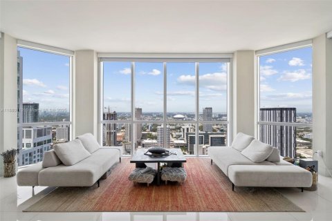 Кондоминиум с 3 спальнями в Майами, Флорида № 2039748