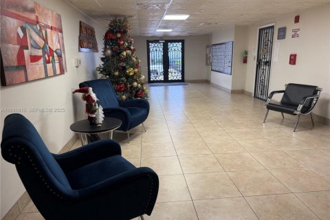 Снять в аренду квартиру в Майами, Флорида 2 спальни, 61.97м2, № 1991925 - фото 11