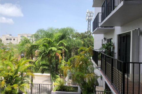 Снять в аренду квартиру в Майами, Флорида 2 спальни, 61.97м2, № 1991925 - фото 8