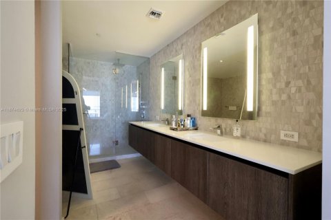 Copropriété à vendre à Miami, Floride: 2 chambres, 115.57 m2 № 1925940 - photo 11