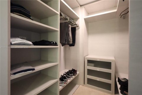 Copropriété à vendre à Miami, Floride: 2 chambres, 115.57 m2 № 1925940 - photo 12