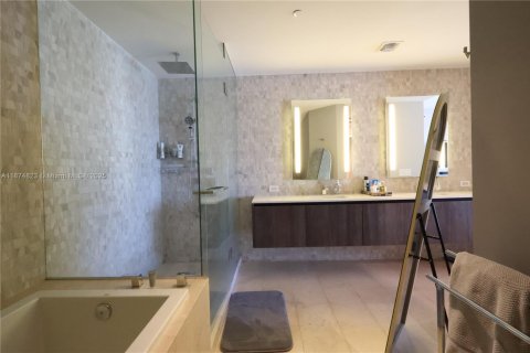 Copropriété à vendre à Miami, Floride: 2 chambres, 115.57 m2 № 1925940 - photo 15
