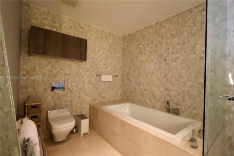 Copropriété à vendre à Miami, Floride: 2 chambres, 115.57 m2 № 1925940 - photo 14