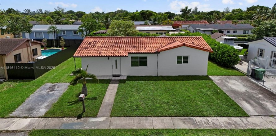 Casa en Miami, Florida 4 dormitorios, 164.9 m2 № 1852048