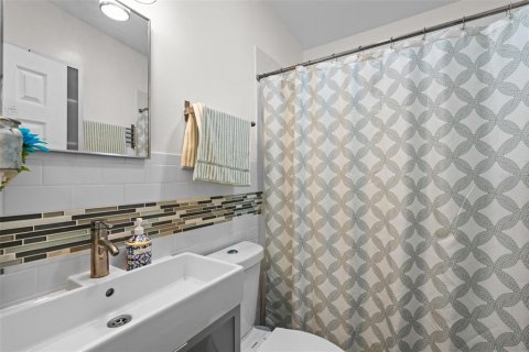 House in Longwood, Florida 3 bedrooms, 142.79 sq.m. № 1826499 - photo 17
