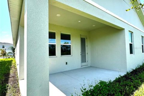 House in Davenport, Florida 4 bedrooms, 192.87 sq.m. № 1899982 - photo 26
