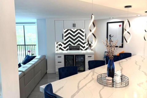 Condominio en venta en Deerfield Beach, Florida, 3 dormitorios, 225.29 m2 № 2147266 - foto 14