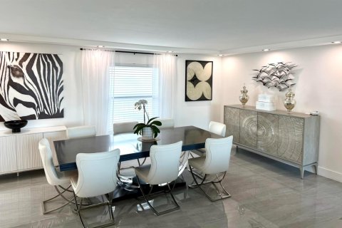 Condominio en venta en Deerfield Beach, Florida, 3 dormitorios, 225.29 m2 № 2147266 - foto 11