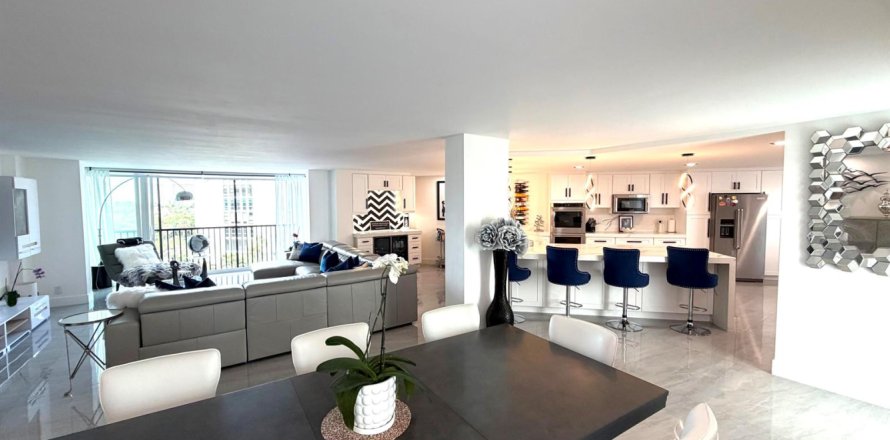 Condominio en Deerfield Beach, Florida, 3 dormitorios № 2147266