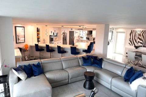 Condominio en venta en Deerfield Beach, Florida, 3 dormitorios, 225.29 m2 № 2147266 - foto 3