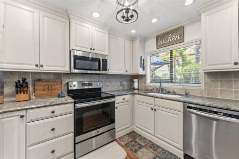 Touwnhouse à vendre à Clearwater, Floride: 2 chambres, 147.16 m2 № 2225475 - photo 10