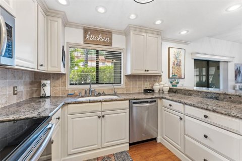 Touwnhouse à vendre à Clearwater, Floride: 2 chambres, 147.16 m2 № 2225475 - photo 9