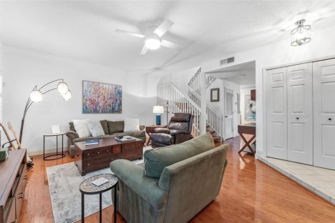 Touwnhouse à vendre à Clearwater, Floride: 2 chambres, 147.16 m2 № 2225475 - photo 5