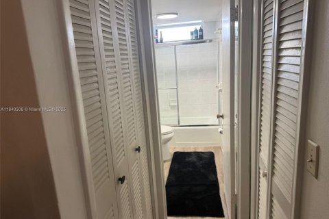 Copropriété à louer à Miami Beach, Floride: 1 chambre, 65.03 m2 № 1830382 - photo 21