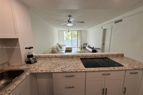 Copropriété à louer à Miami Beach, Floride: 1 chambre, 65.03 m2 № 1830382 - photo 6