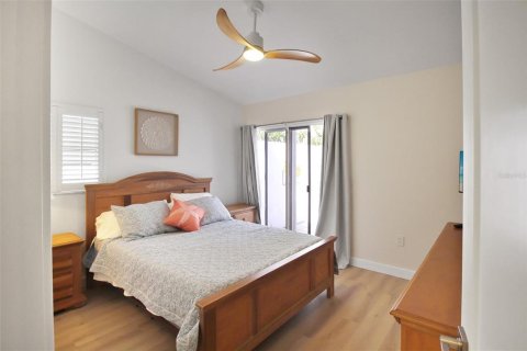 Villa ou maison à louer à Bradenton, Floride: 2 chambres, 99.31 m2 № 2298962 - photo 18