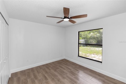 House in Deltona, Florida 3 bedrooms, 153.94 sq.m. № 1791698 - photo 15