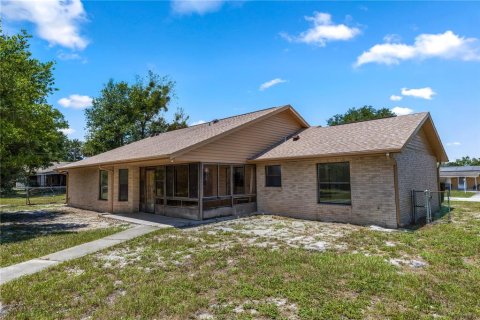 House in Deltona, Florida 3 bedrooms, 153.94 sq.m. № 1791698 - photo 20