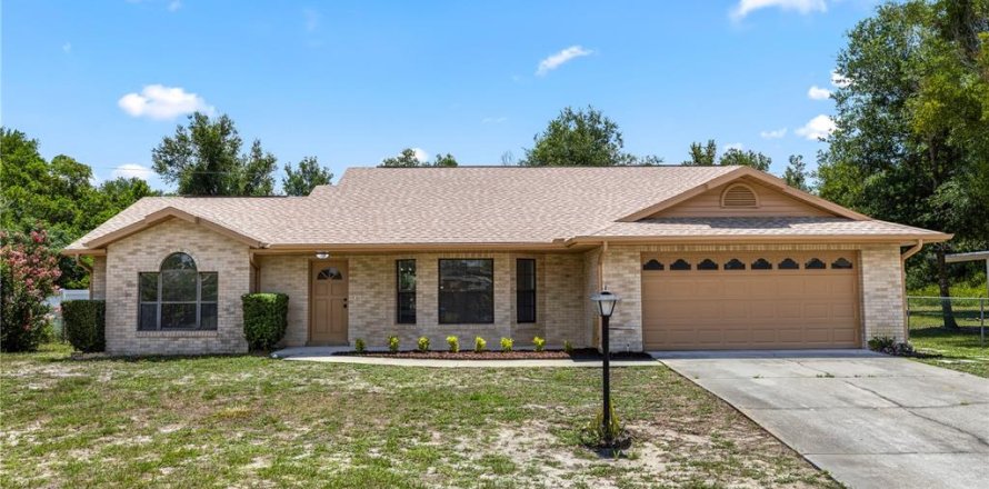 House in Deltona, Florida 3 bedrooms, 153.94 sq.m. № 1791698