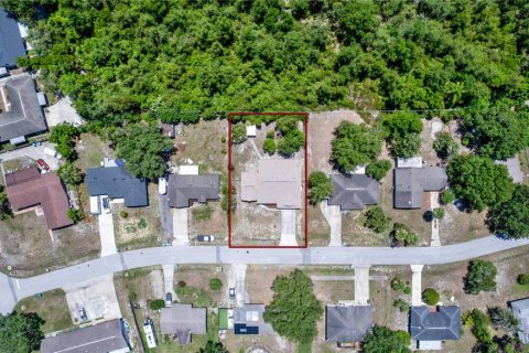 House in Deltona, Florida 3 bedrooms, 153.94 sq.m. № 1791698 - photo 26