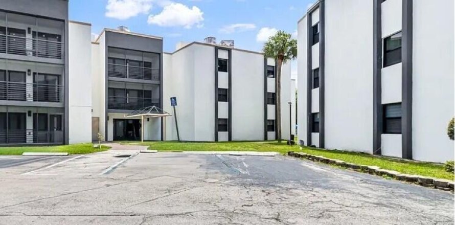 Condominio en Hollywood, Florida, 2 dormitorios № 2292282