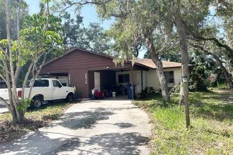 Propiedad comercial en venta en Bradenton, Florida, 4 dormitorios, 165.55 m2 № 1778623 - foto 1