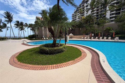 Condominio en alquiler en Miami, Florida, 1 dormitorio, 64.1 m2 № 2339850 - foto 11