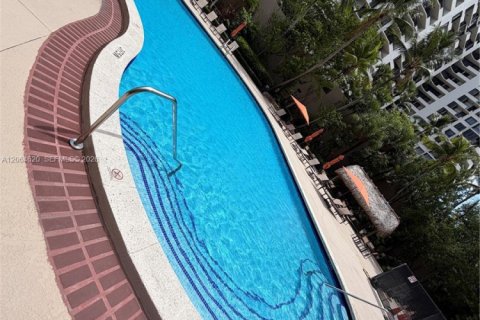 Condominio en alquiler en Miami, Florida, 1 dormitorio, 64.1 m2 № 2339850 - foto 12