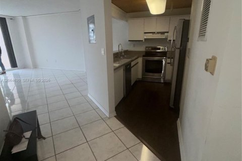 Condominio en alquiler en Miami, Florida, 1 dormitorio, 64.1 m2 № 2339850 - foto 30